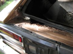 Rust on rear hatch (may 09)