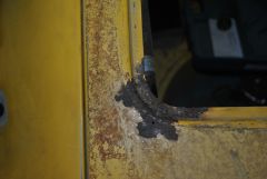 hatch glass corner before reweld3