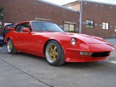 260Z 2+2 - Flared guards, side vents and electric mirrors.