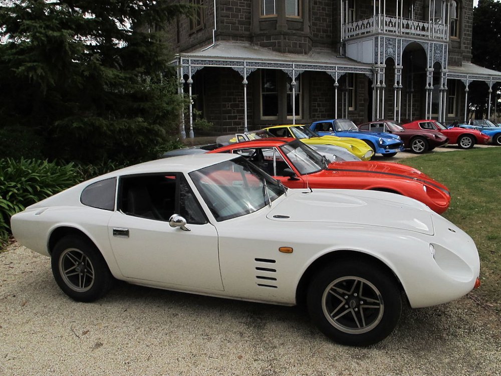 1024px-Bolwell_cars_at_Barwon_Park_Mansion3.jpg