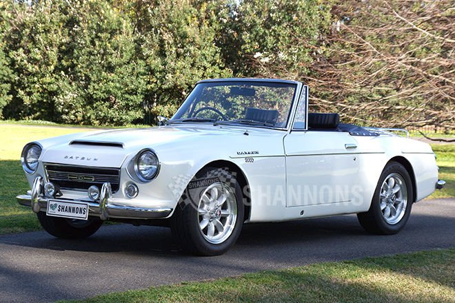 1968-datsun-fairlady-2000-sports-roadste