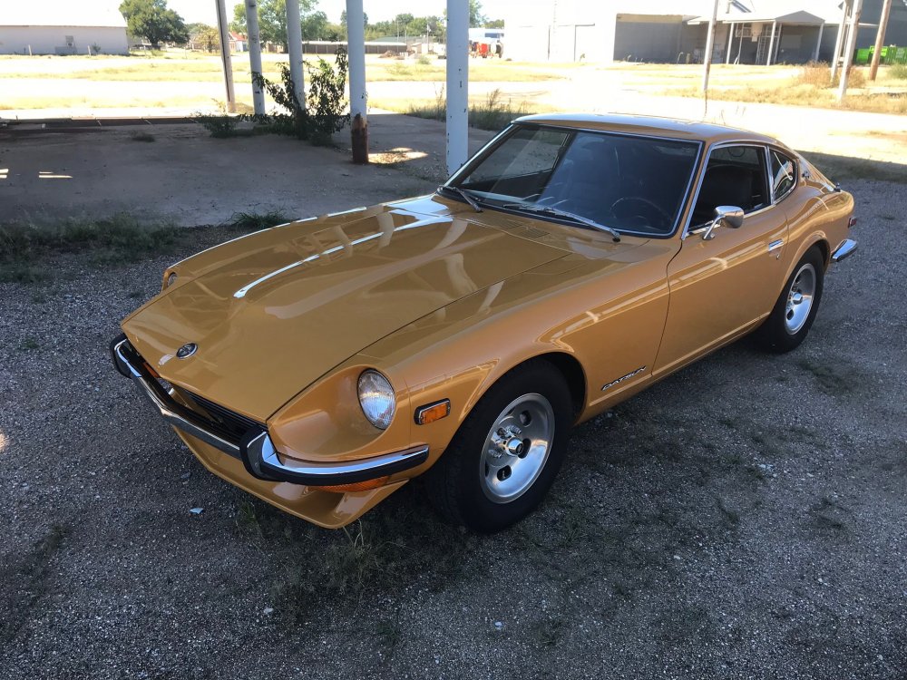 1971_datsun_240z_15395606760eba4df58edcF
