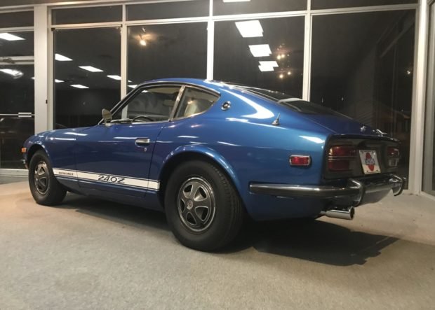 1972_datsun_240z_1568307231543b60a419a6A