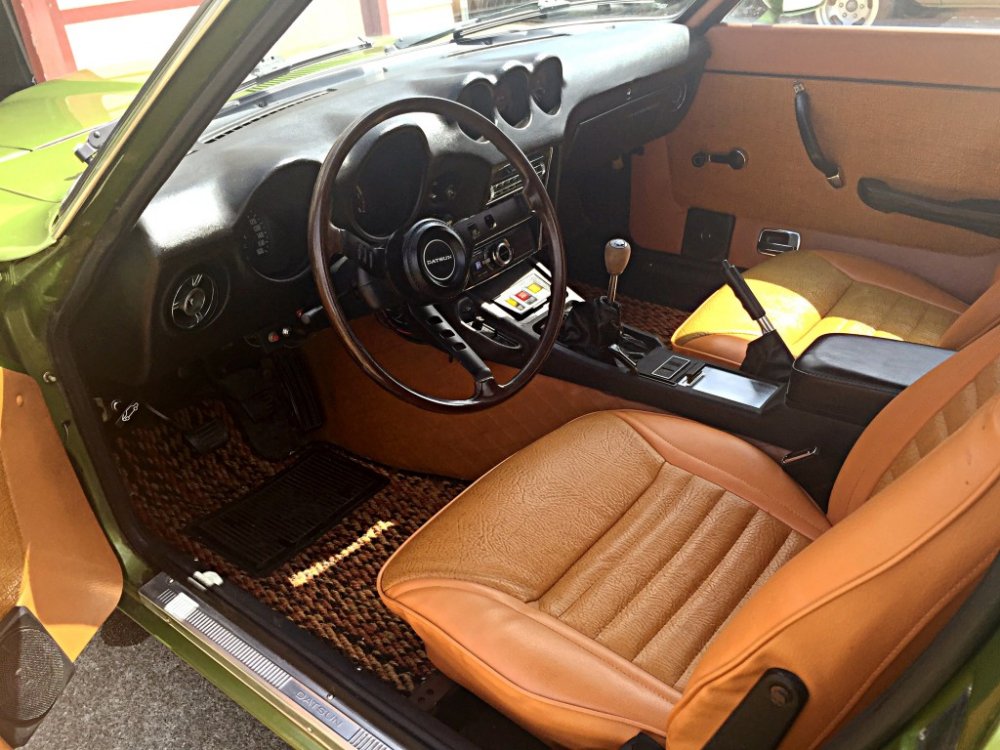 1973-Datsun-240Z-Interior.jpg