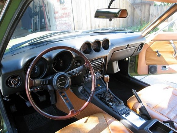 1973_Datsun_240Z_Green_For_Sale_Interior_resize.jpg