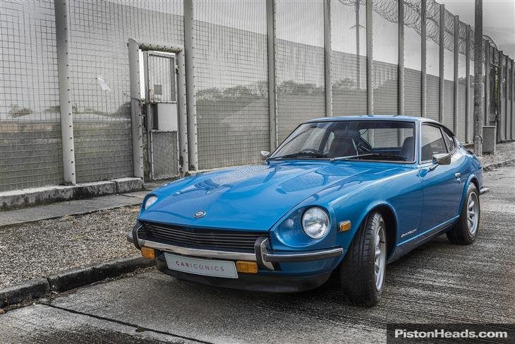 datsun-240z-S1825117-1.jpg
