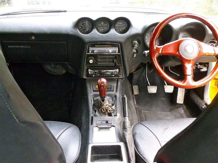 datsun-240z-S2130617-3.jpg