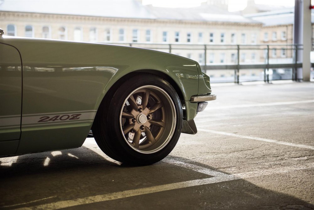 datsun-240z-S3535464-11.jpg