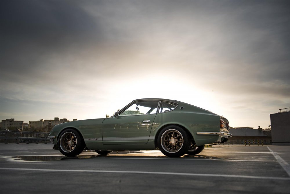 datsun-240z-S3535464-2.jpg