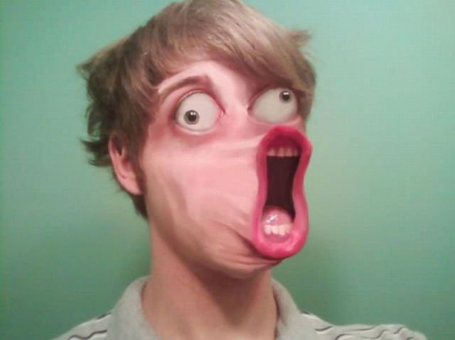 disturbing_fake_faces_640_06.jpg