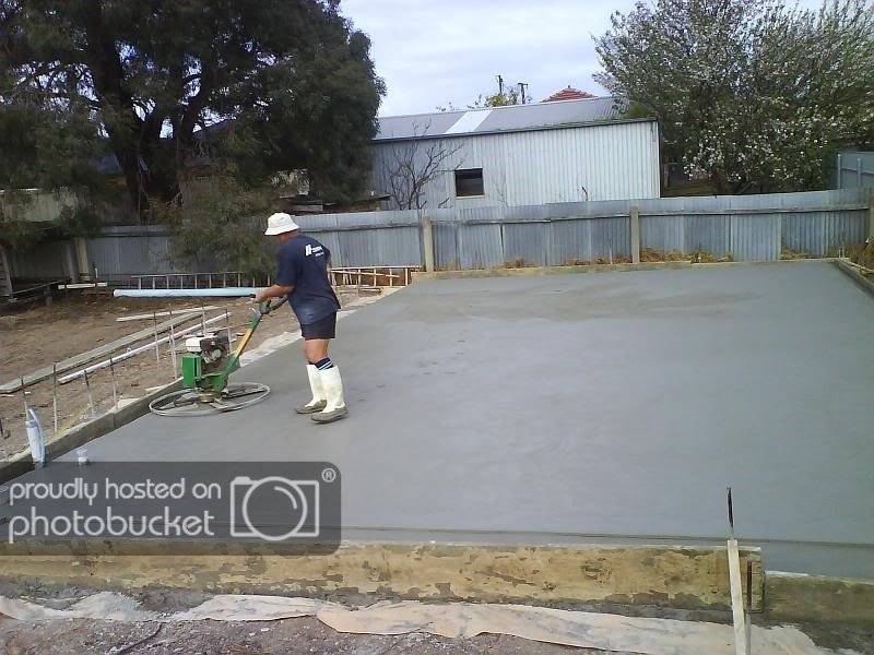 garage1.jpg