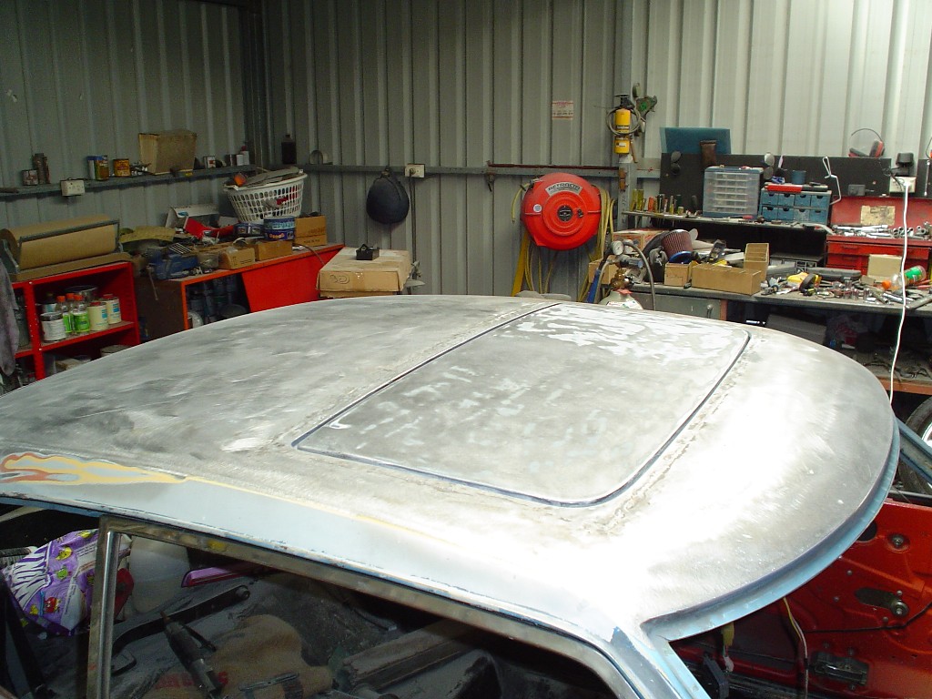 Metal Electric sunroof in a 260Z 2+2 Body work Auszcar