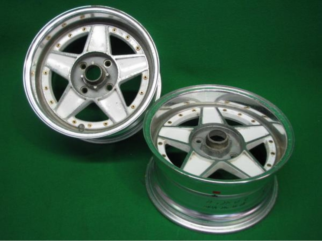 Oldschool Japanese wheels Otomoto Auszcar