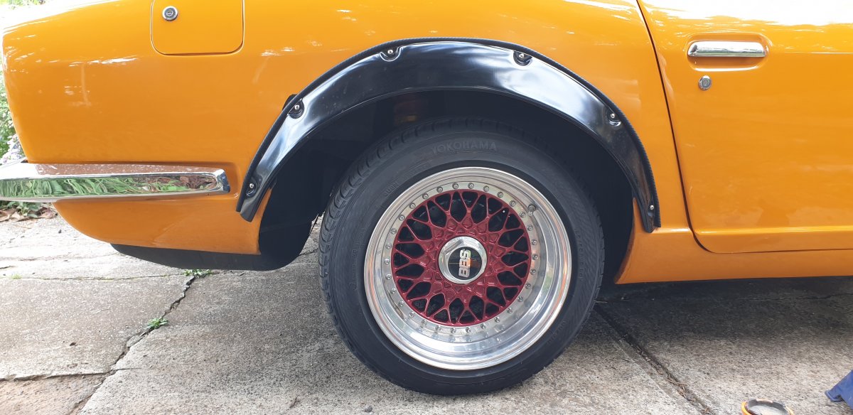 How much adjustment on Ground Control coil sleeves Suspension Auszcar