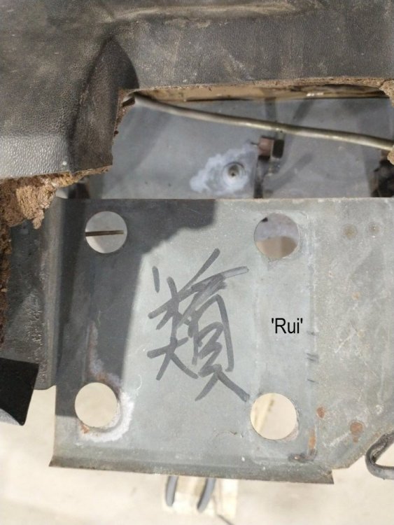 Rui dash column support.JPG