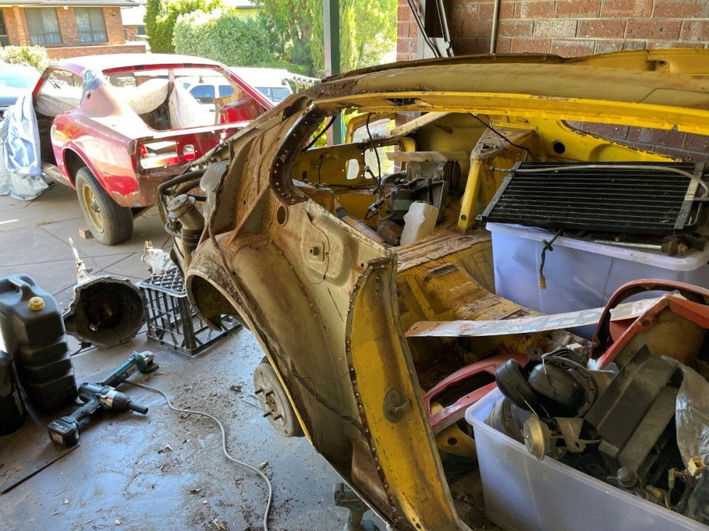 260z drivers quarter off.jpg